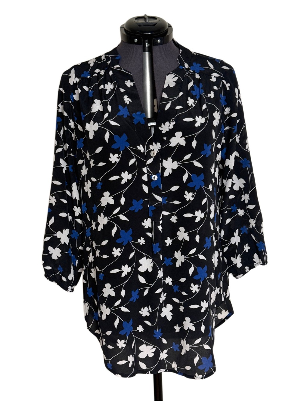 Amour Vert for Stitch Fix 100% Silk Floral Blouse